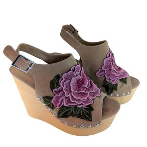 Size 6 Bamboo heels - 3in - Like new